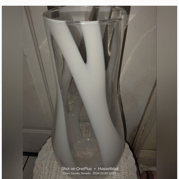 Watra Alicjaglass White Vase Handmade In Poland 11” Tall Art Glass Hand Crafted - Picture 3 of 4